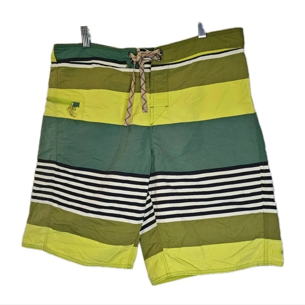 Patagonia Wayfarer Board Shorts Swim Trunks Sz 35/36 Green Colorblock Surfer